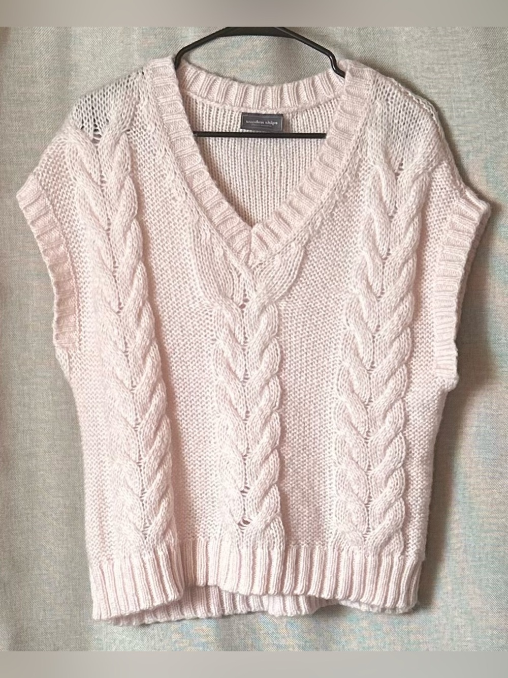 Wooden Ships•cable knit v-neck sweater vest•small/medium•pale pink•mohair•wool